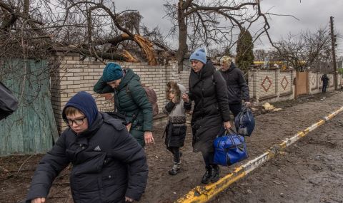 Над 200 евакуирани от този украински град - 1