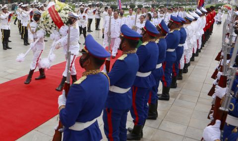 Камбоджа ще изпрати сапьори да обучават украинците - 1