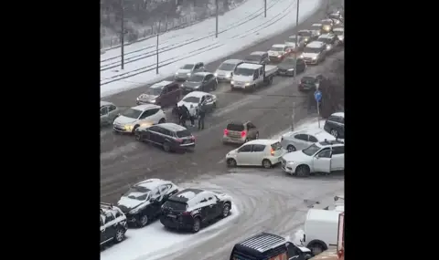2 см. сняг в София и бой с бухалка между шофьори ВИДЕО - 1