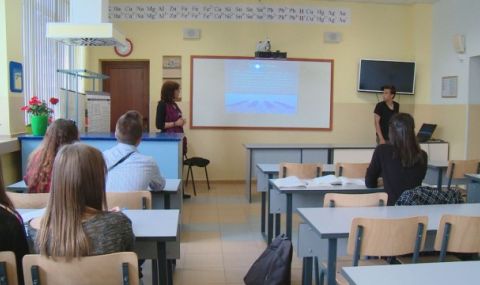 В София беше открито първото училище за деца на украински бежанци - 1