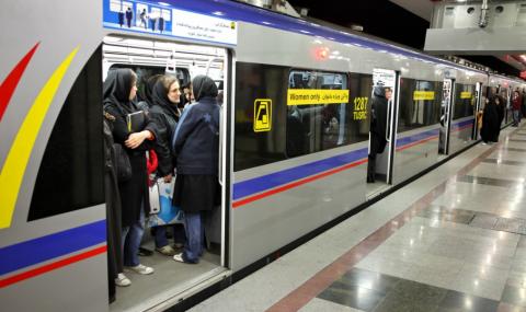 Застреляха мъж, нападнал пътници в метрото - 1