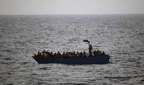 Италия със спешни мерки срещу мигрантите от Африка (ВИДЕО+СНИМКИ) - 1