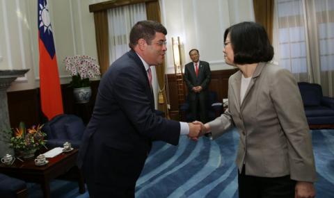 САЩ се радва на отлично сътрудничество с Тайван - 1