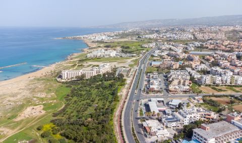 В Кипър ускоряват ремонтите на високи сгради поради опасения от земетресения - 1
