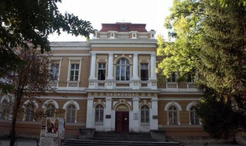 Историческа сграда в Плевен &quot;плаче&quot; за ремонт - 1