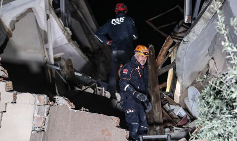 Шест станаха жертвите на вчерашните земетресения в Турция - 1