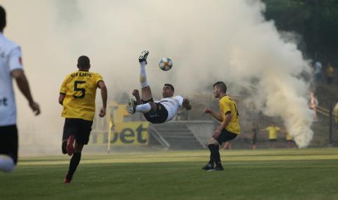 7 гола във вековния юбилей на Миньор Перник (СНИМКИ) - 1