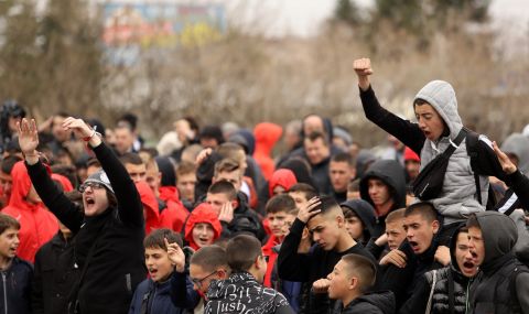 Родители на деца, трениращи в Бояна, разтревожени от протеста срещу БФС - 1