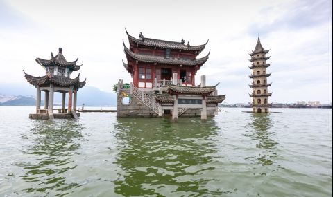Сушата намали със 75% водата в най-голямото сладководно езеро в Китай (ВИДЕО+СНИМКИ) - 1