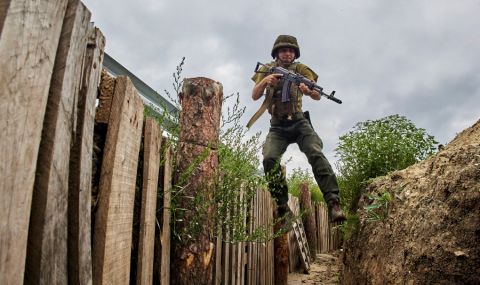 Още 19 200 украинци ще преминат военно обучение във Великобритания - 1