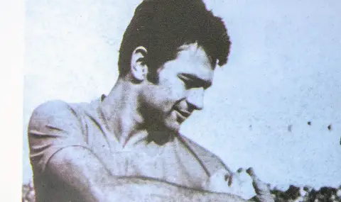 Георги Аспарухов – Гунди сред най-добрите 100 нападатели в историята - 1