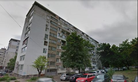 Младеж скочи от 9-ия етаж на блок в Бургас - 1