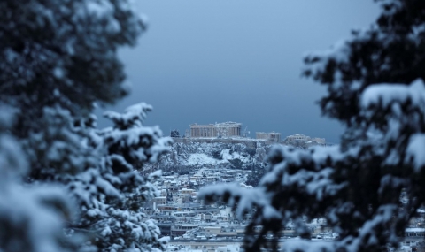 Спират камионите в Гърция заради снеговалеж - 1