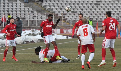 Петьо Костадинов: БФС има право да изхвърли ЦСКА и останалите клубове от конгреса на Бербатов - 1