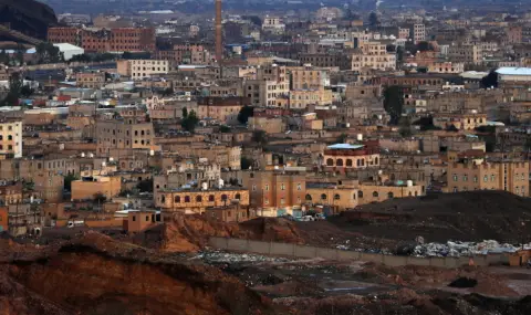 Изтребители на САЩ поразиха оръжейни складове в контролирани от хусите райони в Йемен - 1