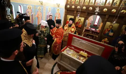 The relics of Patriarch Evtimij arrive in Sofia  - 1