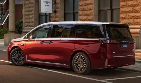 Ultra-luxury minivan with future-proof technology  - 1