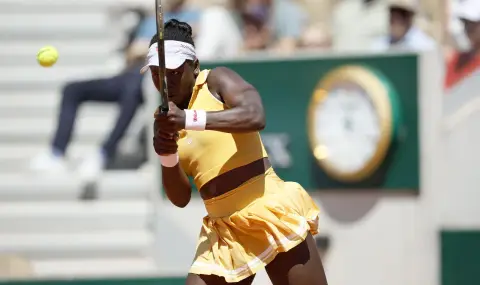 Канадска тийнейджърка размаза Коко Гоф - 1