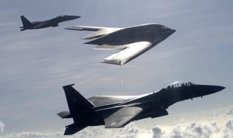 Русия: Радарите ни засичат без проблем F-22 и F-35 - 1