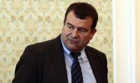МЗ: Надеждите на проф. Спасов скандалът да се потули след изборите са напразни - 1