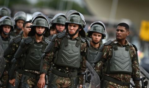 Бразилия засили охраната на важни сгради в столицата - 1