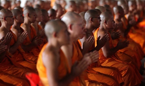 Будистите със своя собствена чат програма - 1