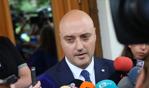 Атанас Славов повдигна завесата за конституционните виждания на коалицията ПП-ДБ - 1