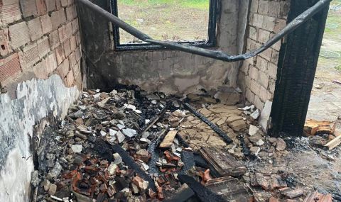 Мъж е загинал при пожар в дома си в Ловешко - 1