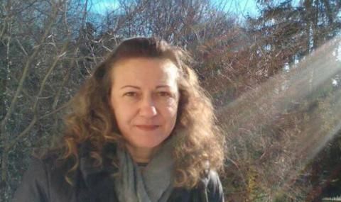 Стела Николова: Унизително е, че майката на Марешки продължава да строи в Морската градина - 1