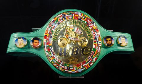 Оскар Ривас стана първият в историята шампион в „бриджъруейт“ категорията на WBC - 1