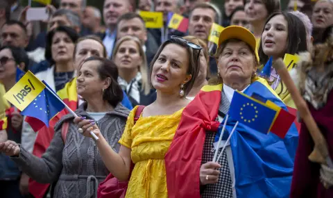 "Молдова победи Русия": как преминаха историческите избори - 1