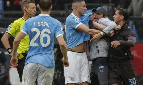 Наполи триумфира над Лацио в Рим след бурен двубой с три червени картона - 1