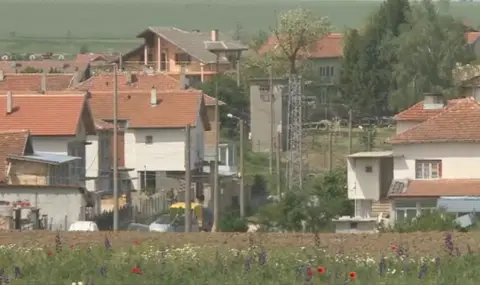 Over 150 law enforcement officers are in the Razgrad village of Yasenovets due to an attack on policemen  - 1