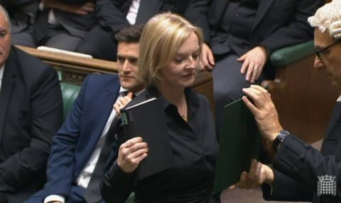 Лиз Тръс ще придружава крал Чарлз III на траурните церемонии  - 1