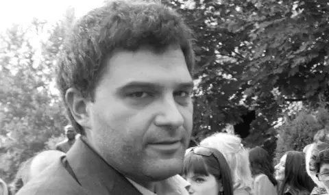 Todor Slavkov committed suicide with his legal pistol  - 1