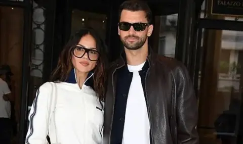 Гришо с целувка за феновете и снимка с Донатела Версаче  - 1