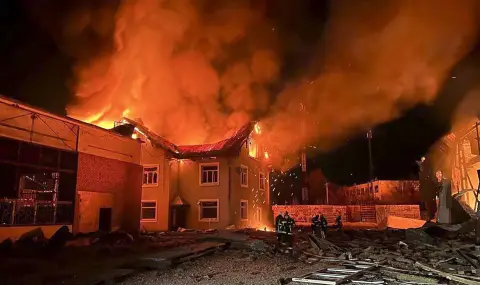 Украйна е унищожила 16 от изстреляните от Русия 18 дрона тази нощ - 1