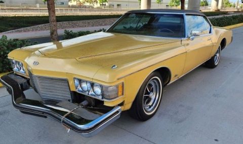 Лукс от 70-те: тази американска кола бе намерена изоставена в стар гараж - 1