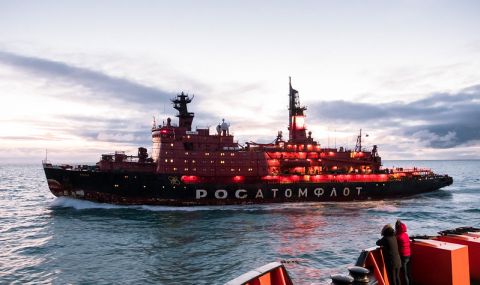 Атомният ледоразбивач „Ямал“ съпроводи танкер, проправяйки канал от 220 морски мили - 1