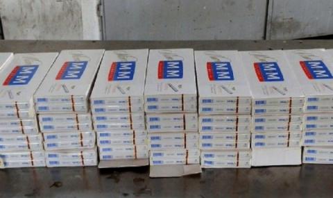 Откриха близо 1400 кутии цигари в тайник на лек автомобил - 1