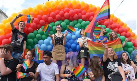 ВМРО за гей парада: Сексуално разкрепостени маргинали пропагандират отклоненията си - 1