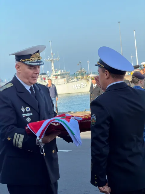 България прие от Белгия първия от новопридобитите кораби за противоминна борба СНИМКИ | ФАКТИ.БГ България прие от Белгия първия от новопридобитите кораби за противоминна борба СНИМКИ