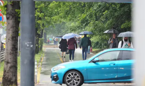 Червен код за интензивни валежи в три области - 1