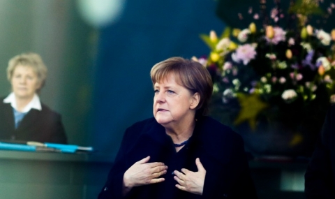 Партията на Меркел води с 3%, показват сондажите - 1