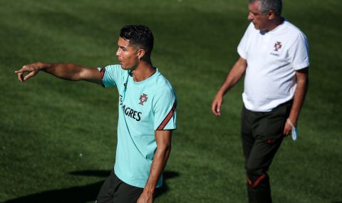 Роналдо се завърна в Португалия с мисъл за рекорд - 1