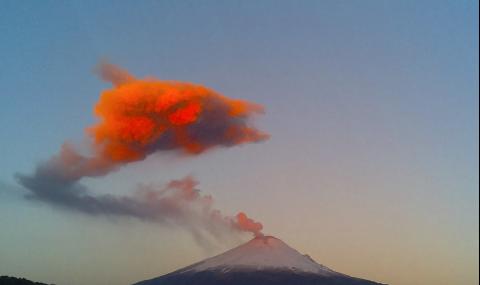 Изригна вулканът Попокатепетъл - 1