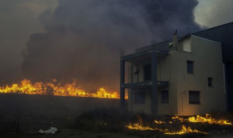 През юли в Гърция е имало 1470 пожара - 1