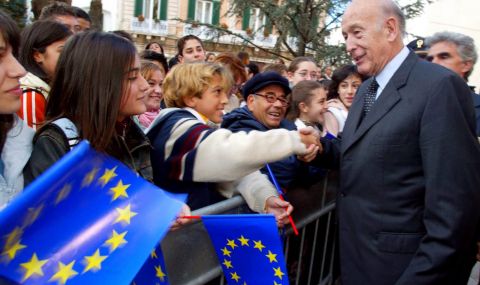 Почина бившият френски президент Валери Жискар д'Естен - 1