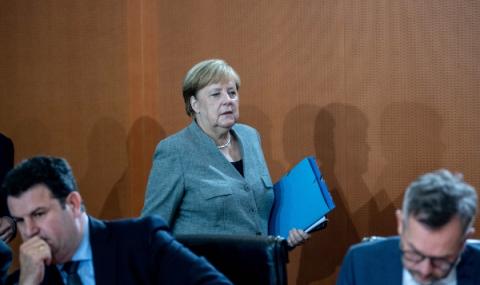 Ангела Меркел несъгласна с Грета Тунберг - 1