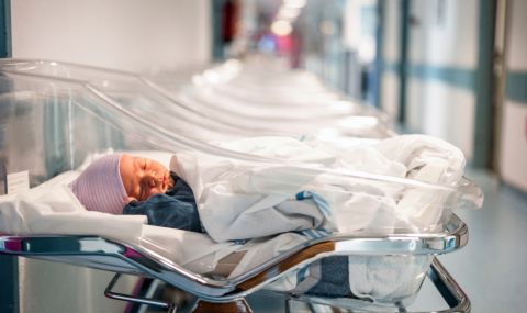 Медицинска сестра получи доживотна присъда за убийството на 7 бебета - 1